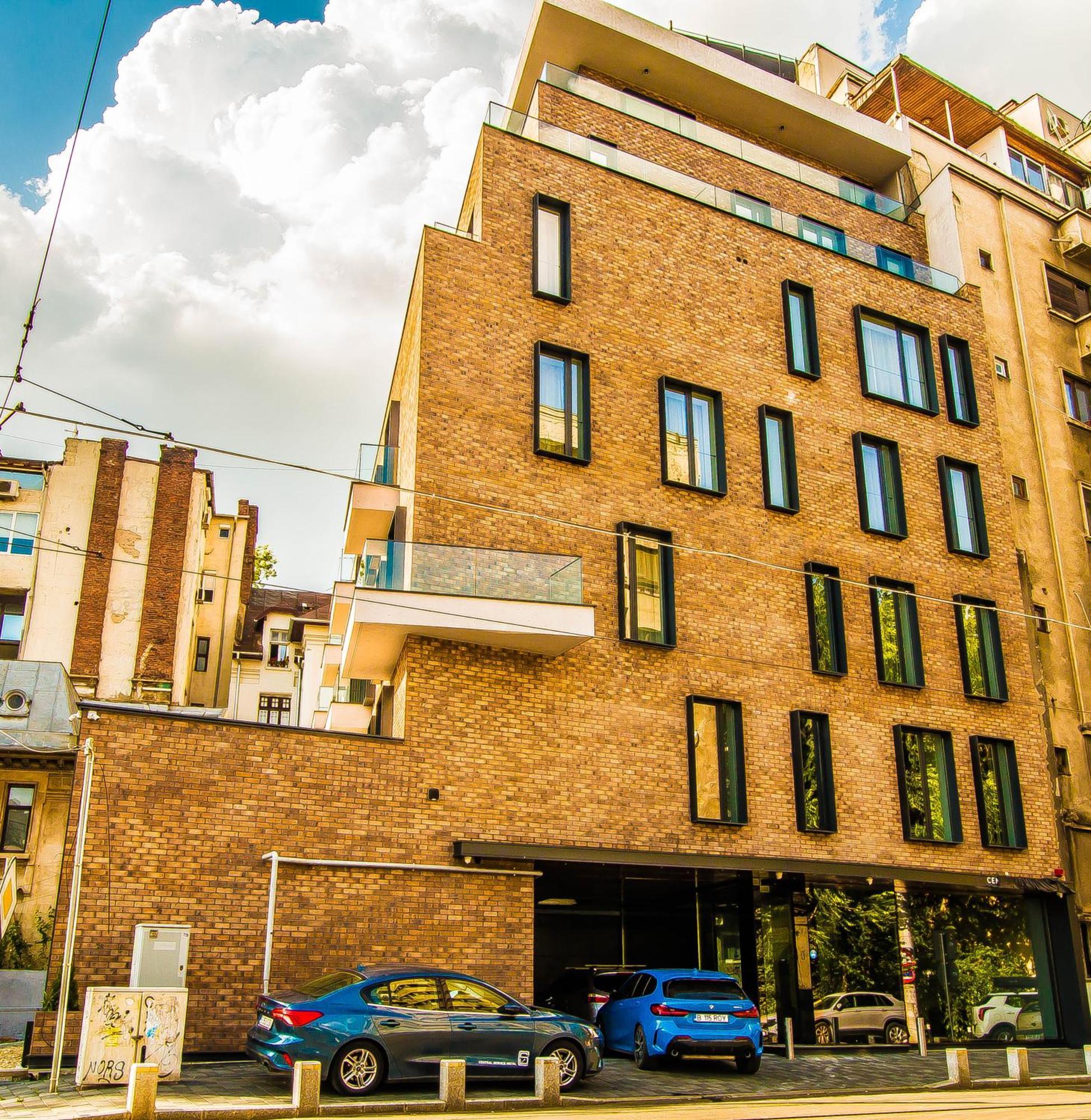 Central Carol Aparthotel 2 Bukares Bagian luar foto