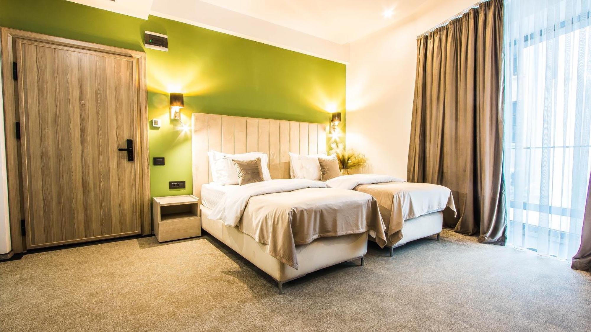 Central Carol Aparthotel 2 Bukares Bagian luar foto